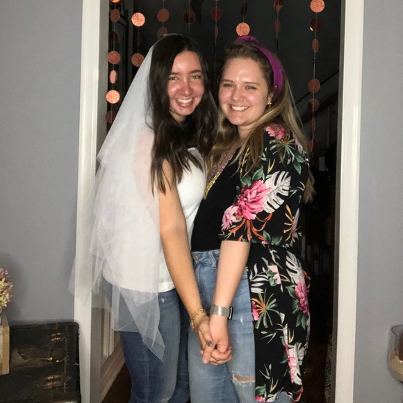 Meet your Posher, Molly - Picture 1 of 2